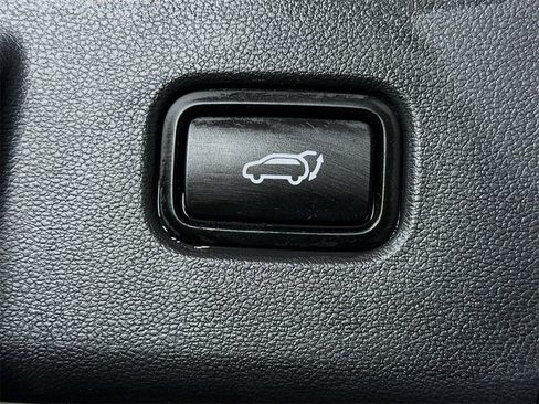 Certified 2022 Hyundai Tucson Limited w/ Winter Package image 32