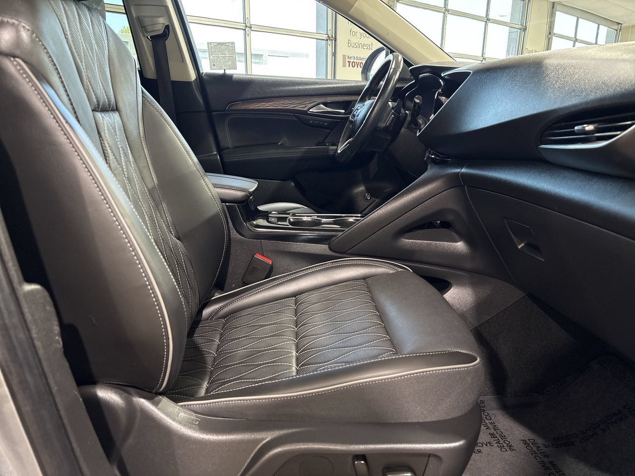 Used 2023 Buick Envision Avenir AWD/4WD image 26
