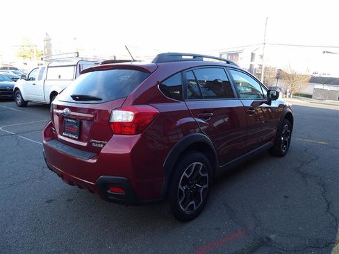 Used 2017 Subaru Crosstrek 2.0i Premium w/ Moonroof Package image 5