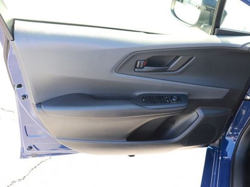 Used 2025 Toyota Prius LE image 8