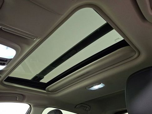 Used 2024 Subaru Crosstrek 2.5i Limited image 16