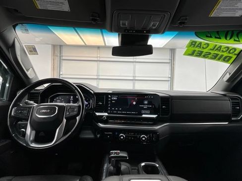 Used 2022 GMC Sierra 1500 SLT w/ SLT Convenience Package AWD/4WD image 4