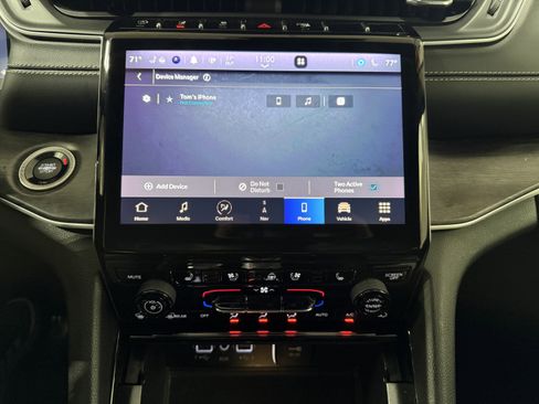 Used 2023 Jeep Grand Cherokee Limited w/ Luxury Tech Group II image 36