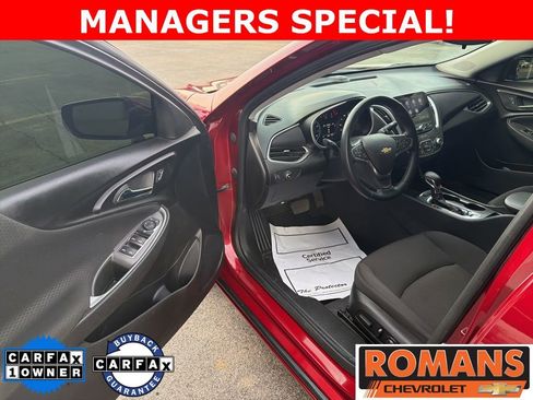 Used 2025 Chevrolet Malibu RS FWD image 9