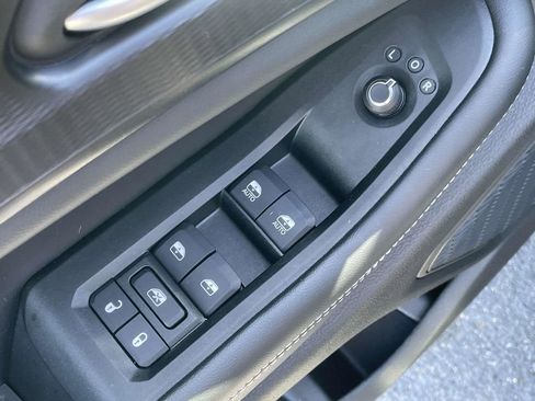 Certified 2025 Jeep Grand Cherokee Laredo w/ Trailer Tow Package image 29