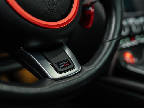 Used 2020 Jaguar F-TYPE Checkered Flag image 24