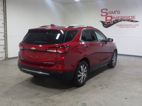 Used 2024 Chevrolet Equinox Premier image 4