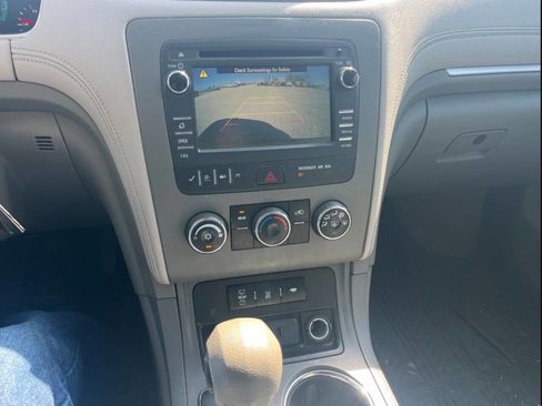Used 2017 Chevrolet Traverse LS image 7
