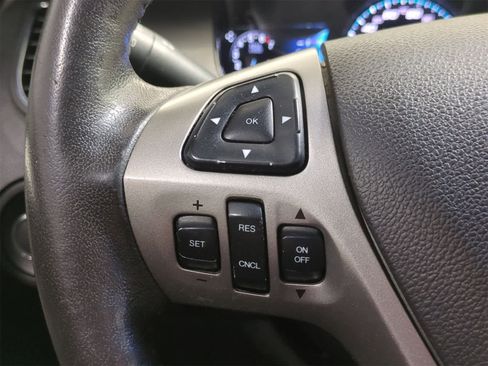 Used 2016 Ford Taurus SEL w/ Equipment Group 201A image 26