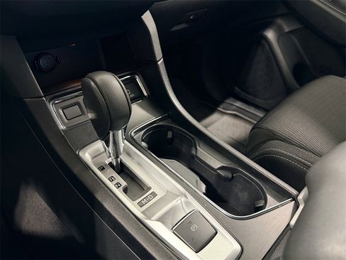 Used 2024 Subaru Ascent Premium image 18