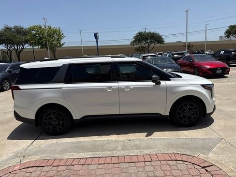 Certified 2026 Kia Carnival SX Prestige FWD image 7