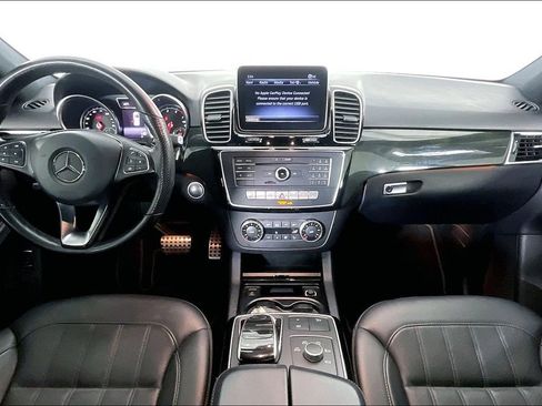 Used 2019 Mercedes-Benz GLE 400 4MATIC image 21