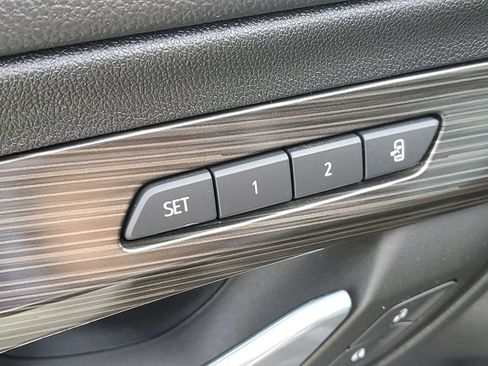 Used 2023 GMC Terrain SLT w/ LPO, Floor Liner Package FWD image 24