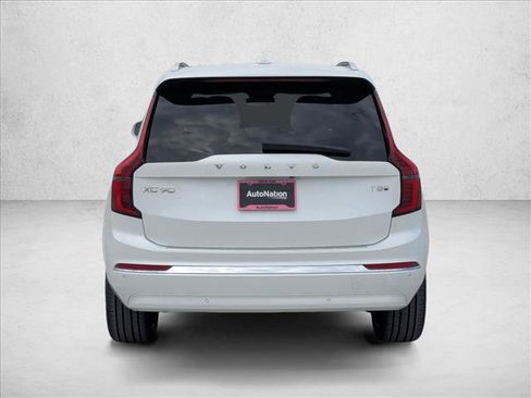 Certified 2026 Volvo XC90 T8 Plus w/ Protection Package Premier image 8