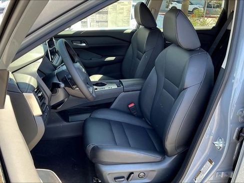 New 2026 Nissan Rogue SV w/ SV Premium Package FWD image 7