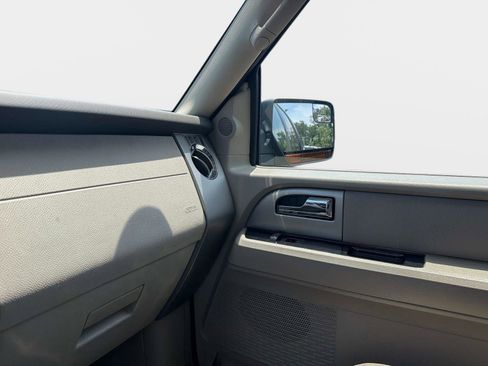 Used 2014 Ford Expedition Limited w/ Equipment Group 301A RWD image 21