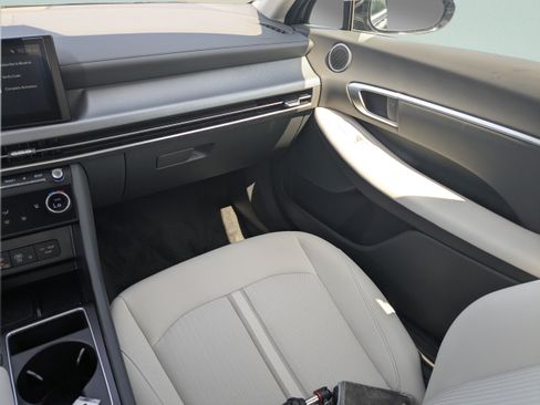 New 2026 Hyundai Sonata SEL FWD image 17