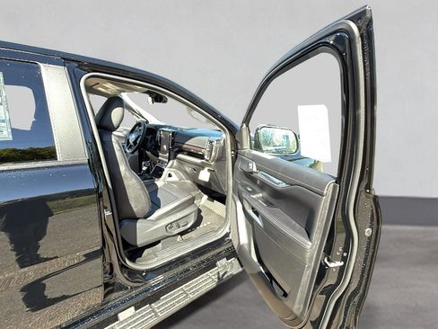 Used 2025 Ford Ranger Lariat w/ Advanced Towing Package AWD/4WD image 48