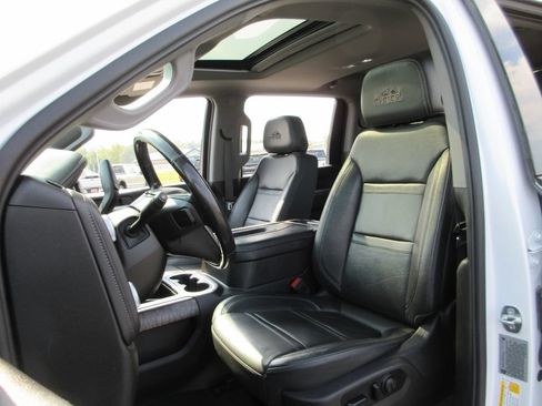 Certified 2020 GMC Sierra 2500 Denali w/ Denali Ultimate Package AWD/4WD image 24