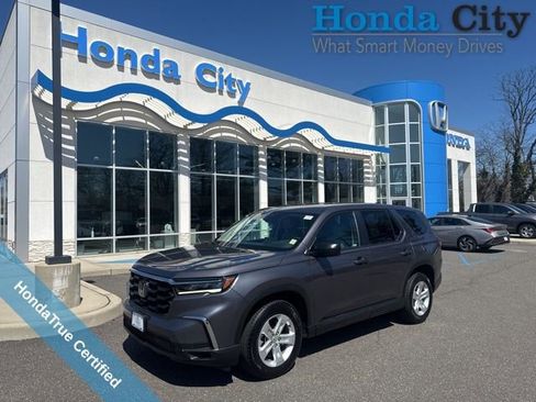 Used 2023 Honda Pilot LX image 1