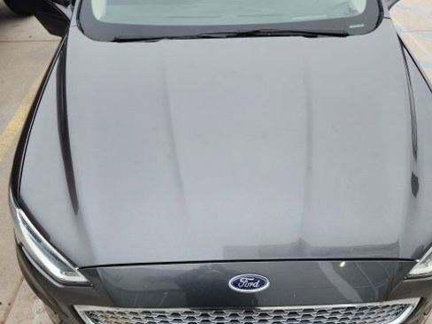 Used 2020 Ford Fusion Titanium image 2