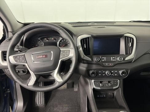 Certified 2024 GMC Terrain SLT w/ Infotainment Package II AWD/4WD image 3
