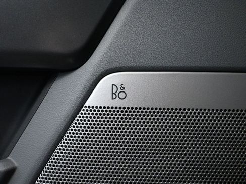 Used 2022 Ford F150 XLT w/ Equipment Group 302A High image 24