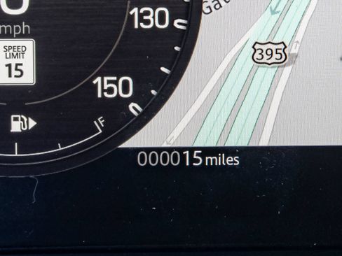 New 2026 Land Rover Defender 110 X-Dynamic SE AWD/4WD image 10