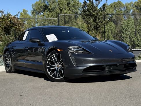 Certified 2021 Porsche Taycan 4S image 9