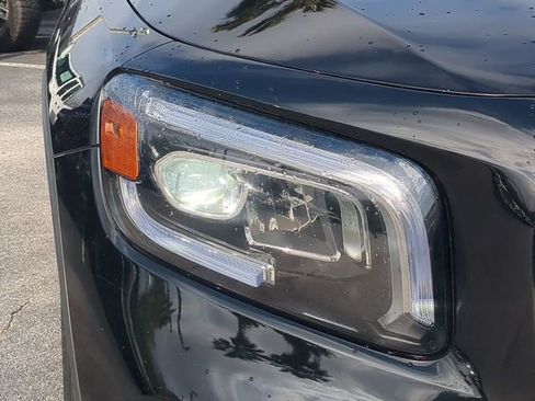 Used 2023 Mercedes-Benz GLB 250 image 10