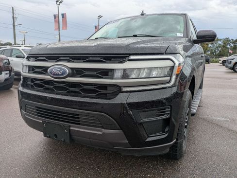 Used 2024 Ford Expedition XLT AWD/4WD image 7