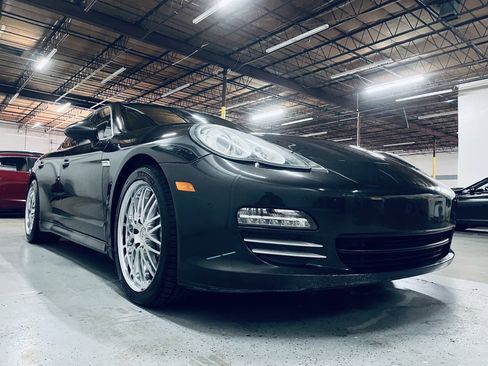 Used 2010 Porsche Panamera 4S AWD/4WD image 5