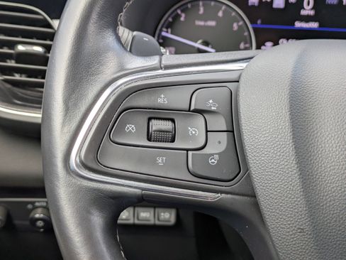 Used 2022 Buick Envision Essence w/ Technology Package I image 29