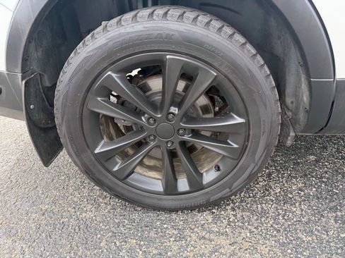 Certified 2019 Ford Explorer Limited w/ Class III Trailer Tow Package AWD/4WD image 35