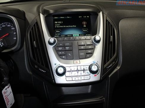 Used 2017 Chevrolet Equinox LT w/ Convenience Package image 12