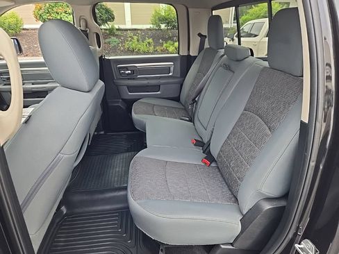 Used 2017 RAM 1500 Big Horn AWD/4WD image 46