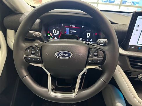 New 2026 Ford Explorer Platinum w/ LUX Leather Package AWD/4WD image 12