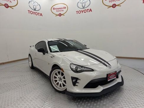 Used 2017 Toyota 86 860 Special Edition RWD image 1