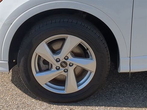 Used 2022 Audi Q3 2.0T Premium w/ Convenience Package image 21