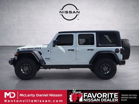 Used 2021 Jeep Wrangler Unlimited Rubicon w/ Xtreme Recon 35" Tire Package AWD/4WD image 3