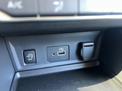 Used 2025 Nissan Sentra S FWD image 22