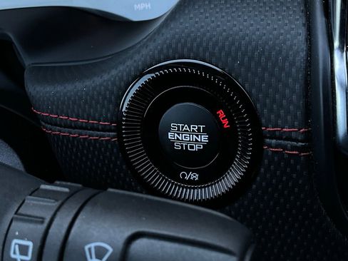 Used 2025 Jeep Compass Trailhawk image 27