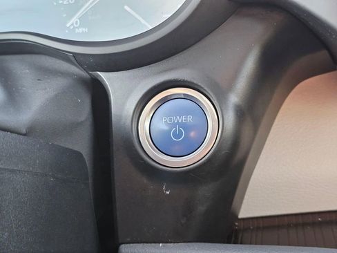 Certified 2024 Toyota Sienna XLE image 35