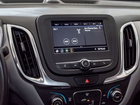 Used 2020 Chevrolet Equinox LS FWD image 17
