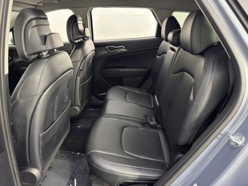 Used 2023 Kia Sportage EX image 37