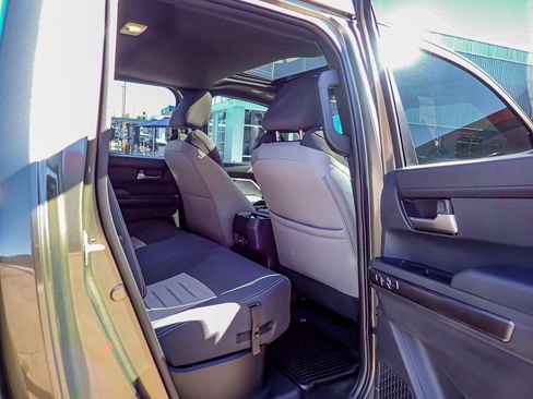 Used 2024 Toyota Tacoma TRD Off-Road image 20