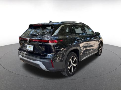 Used 2026 Volkswagen Tiguan SE AWD/4WD image 10