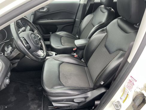 Used 2020 Jeep Compass Latitude image 13