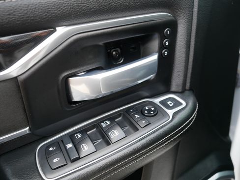 Used 2021 RAM 2500 Laramie w/ Night Edition AWD/4WD image 19
