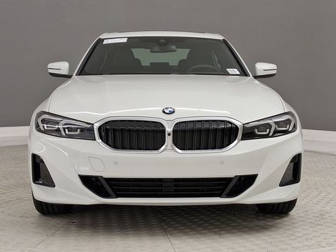 New 2026 BMW 330i 330i w/ Convenience Package image 4
